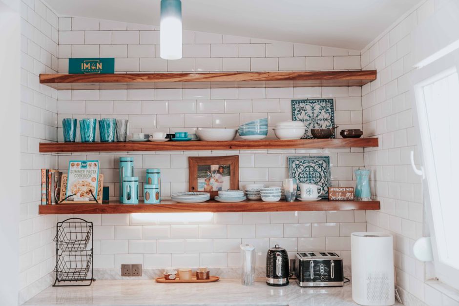 Why Deep Open Shelves Hold More but Work Worse