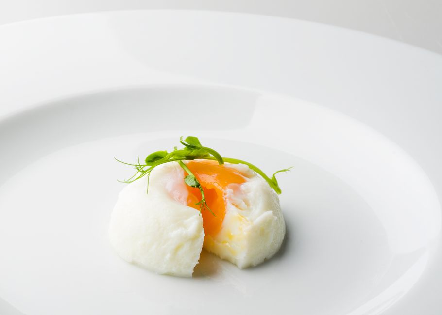 Why Poached Food Keeps So Briefly: Moisture, Structure, and Storage Life
