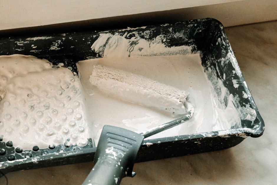 Paint Brushes, Rollers, and Sprayers: Choosing Application Tools by Coating Behavior, Not Speed