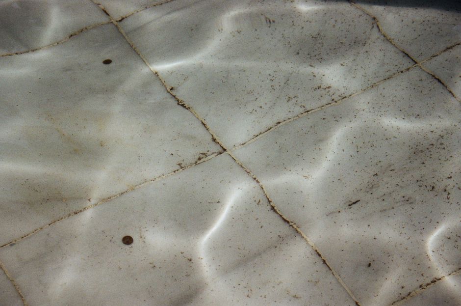 How to Clean Grout Without Damaging Tile: A Complete Guide to Preventing Buildup