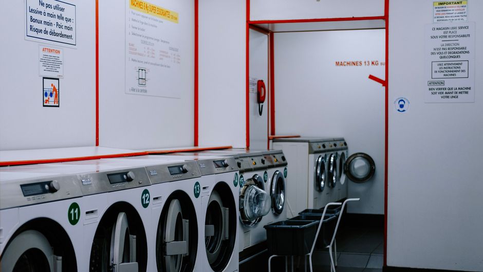 Why Does My Washing Machine Smell Musty? A Beginner's Guide to Fixing and Preventing Odors