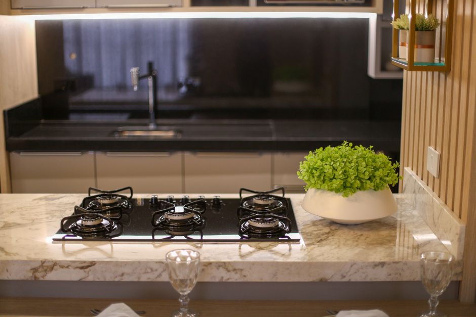 Induction Cooktop vs Gas: What a Life-Cycle View Adds to the Kitchen Debate