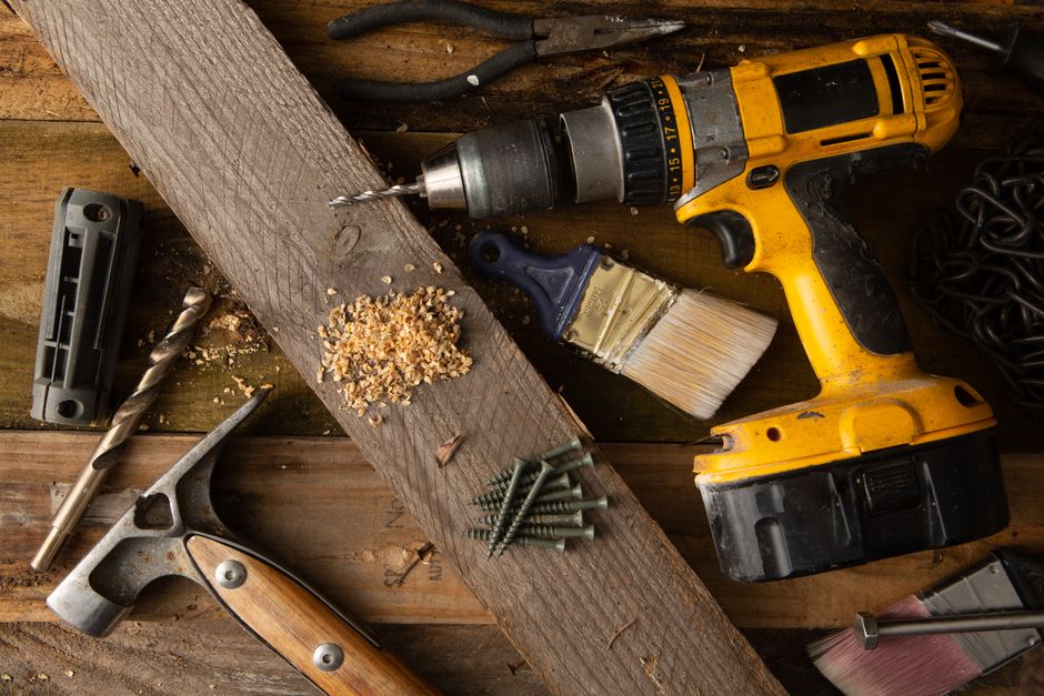 DIY Power Tool Resurrection: How to Fix a Dead Drill or Saw at Home