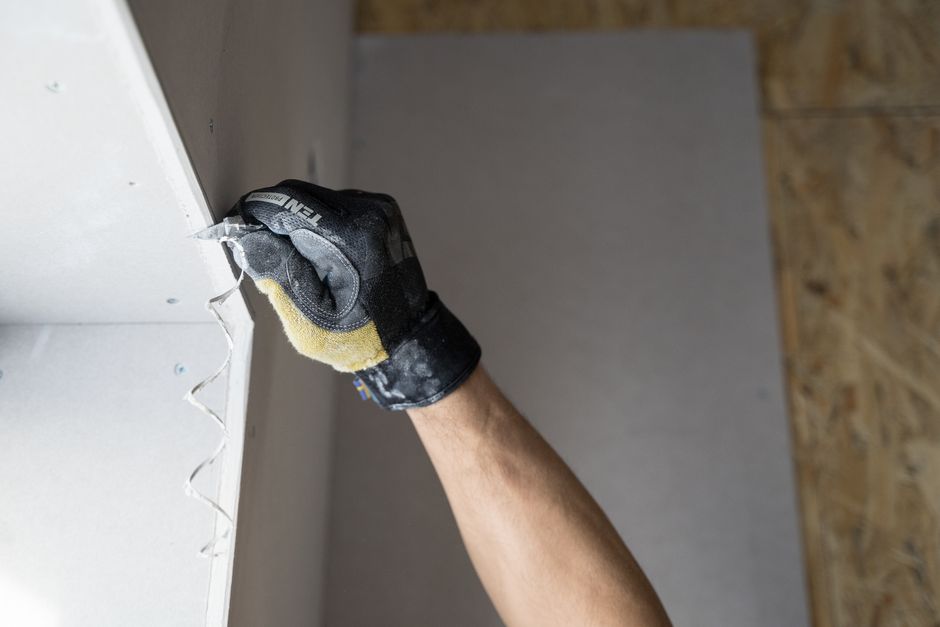 Why Your Drywall Anchor Failed and Where the Load Actually Went