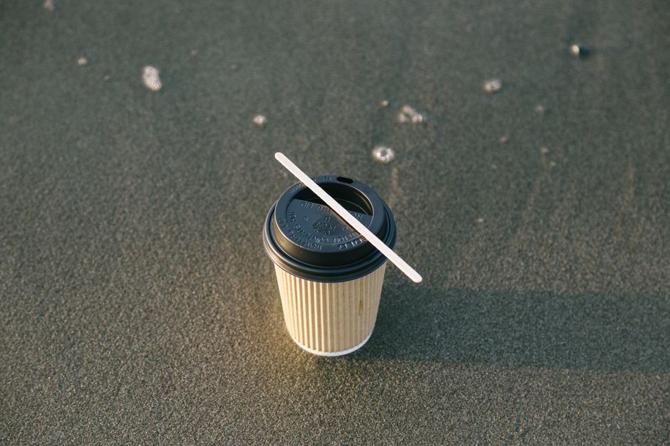 Reusable Coffee Cups in a Small Apartment: How to Make a Sustainable Swap Stick
