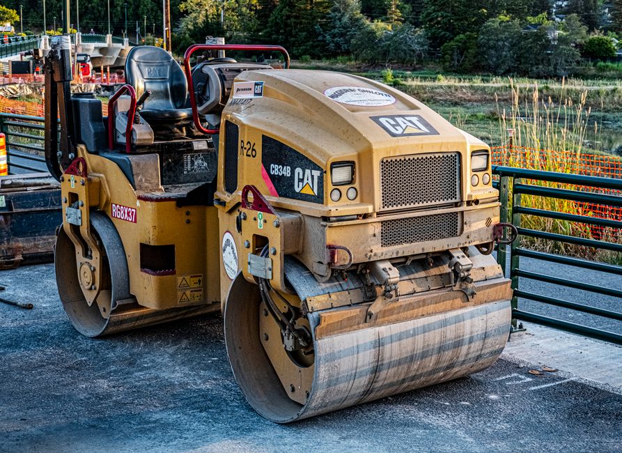 The Essential Garbage Compactor Care Guide for Renters: How to Maintain Built-In Compactors Without Voiding Your Lease