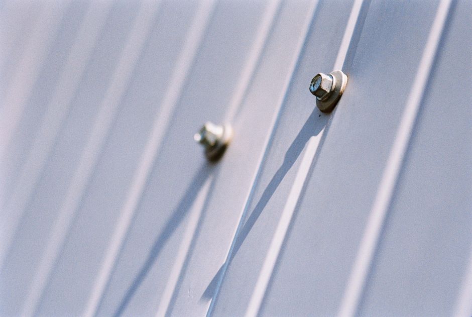 Choosing the Right Fastener for Outdoor Projects: Matching the Hardware to the Material and the Weather