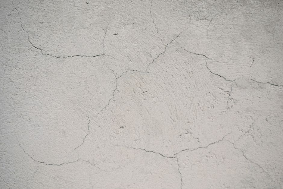 Reading Exterior Trim: Fine Hairline Cracks vs. Real Damage