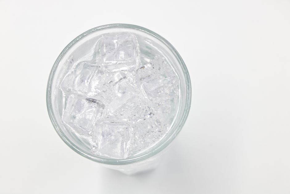 How to Deep Clean an Ice Maker for Better Tasting Ice