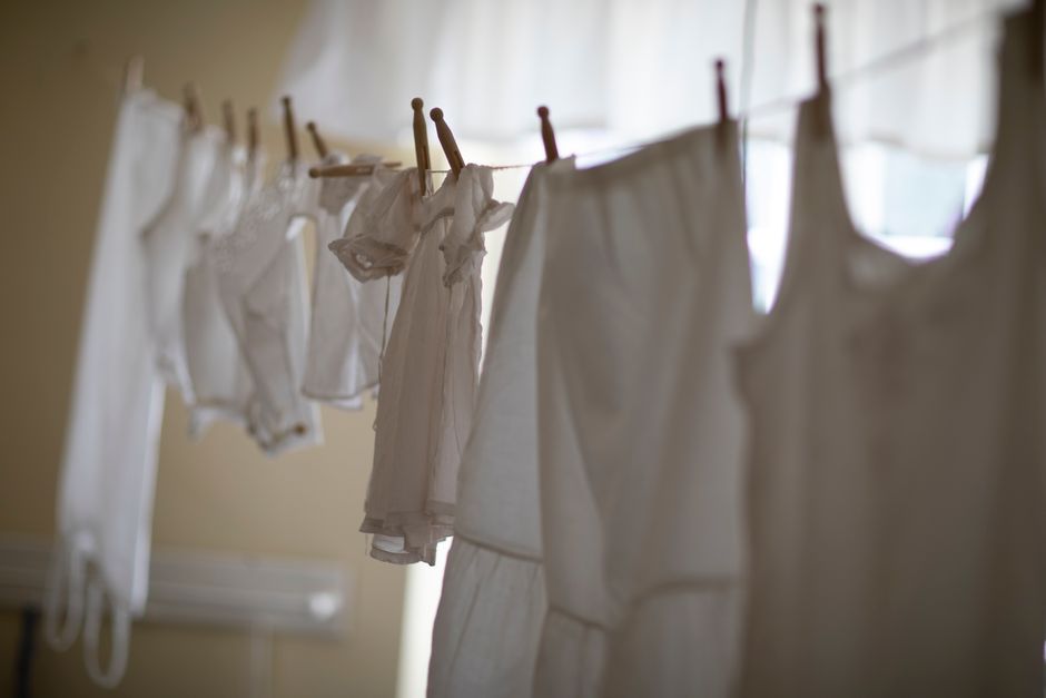 Why Proper Drying and Ventilation Matter More Than Detergent for Fresh Pillows