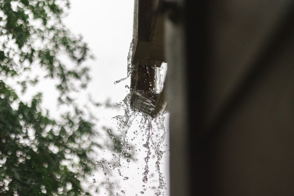 Why Gutters Overflow at the End Cap and Not the Middle