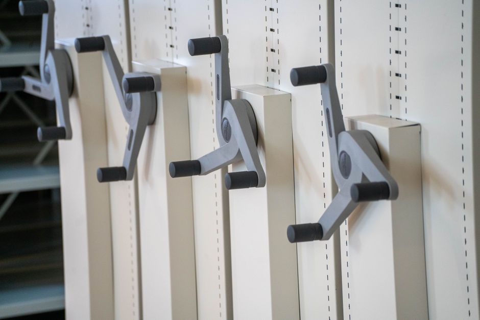 Mixed Storage for Limited Reach: Designing an Accessible Grab Zone
