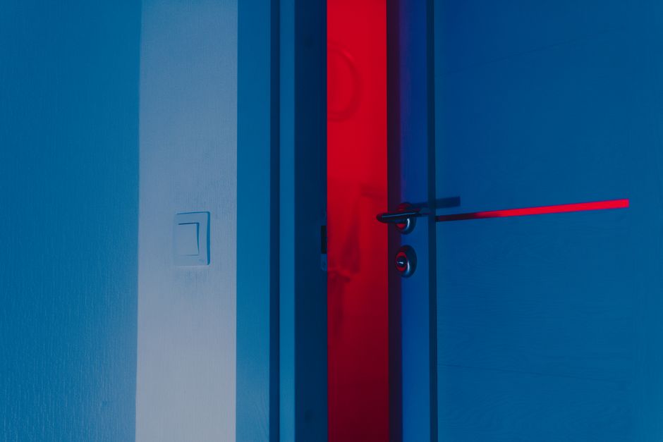 Why Door Problems Show Up at Hinges, Strike Plates, and Thresholds