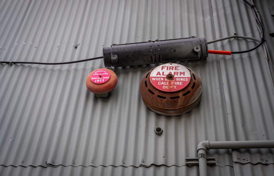 Why Smoke and CO Alarms Keep Chirping: Battery, Sensor, or Wiring?