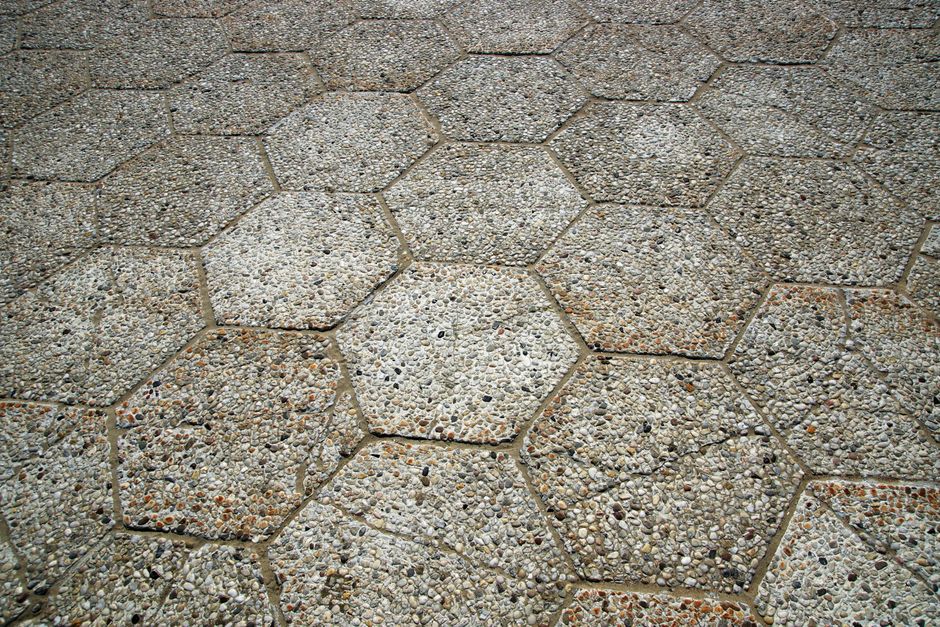 Paver Settling vs. Paver Damage: How to Tell the Difference