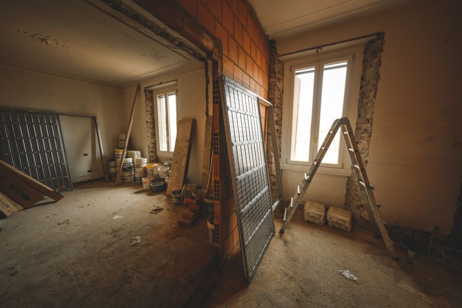 Why Fasteners in Drywall and Plaster Walls Fail Under Load