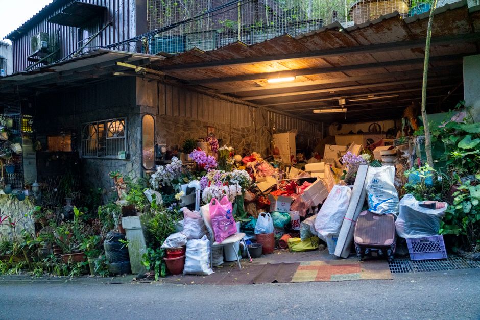 Duplicate Household Items: How Visibility Creates Clutter and Forgotten Backstock