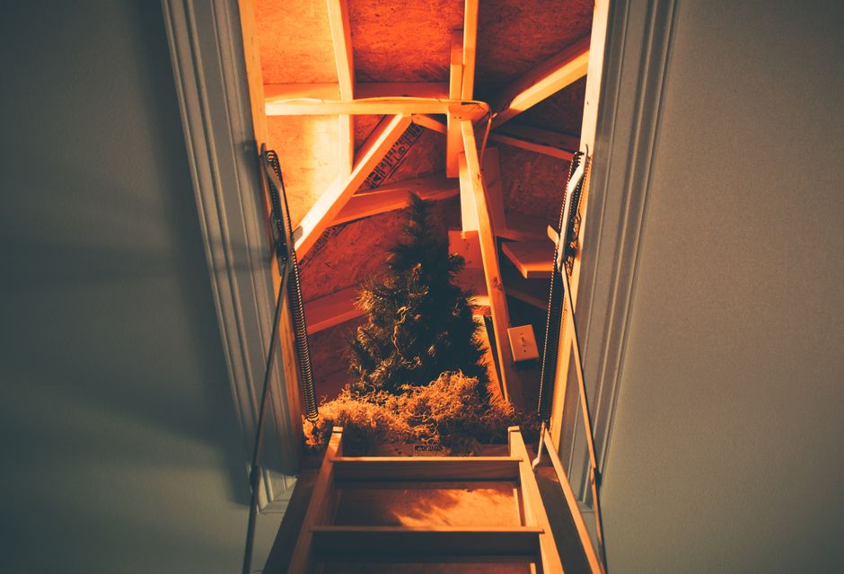 Maximizing Holiday Decoration Storage: A Complete Guide to Space and System