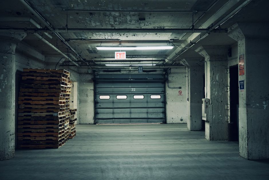When a Garage Storage Fix Is Just a Patch: Load, Movement, and Substrate in Wall-Hung Systems