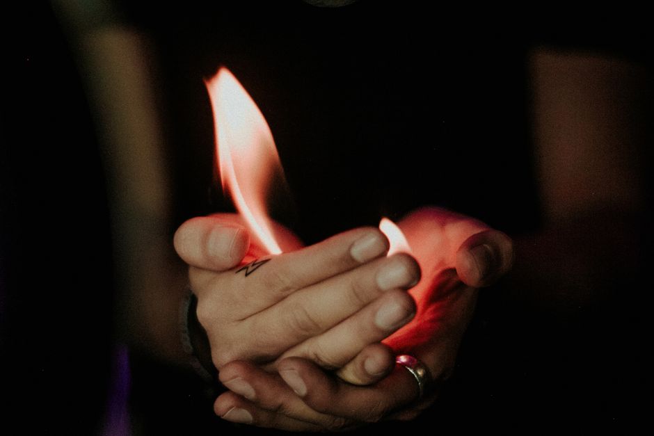 Minor Burns and the Natural-Ingredient Trap: Why Origin Is Not a Safety Test