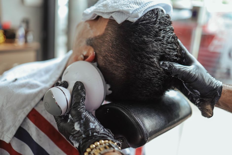 Step-by-Step Guide to Deep Cleaning an Electric Shaver for a Smoother Shave