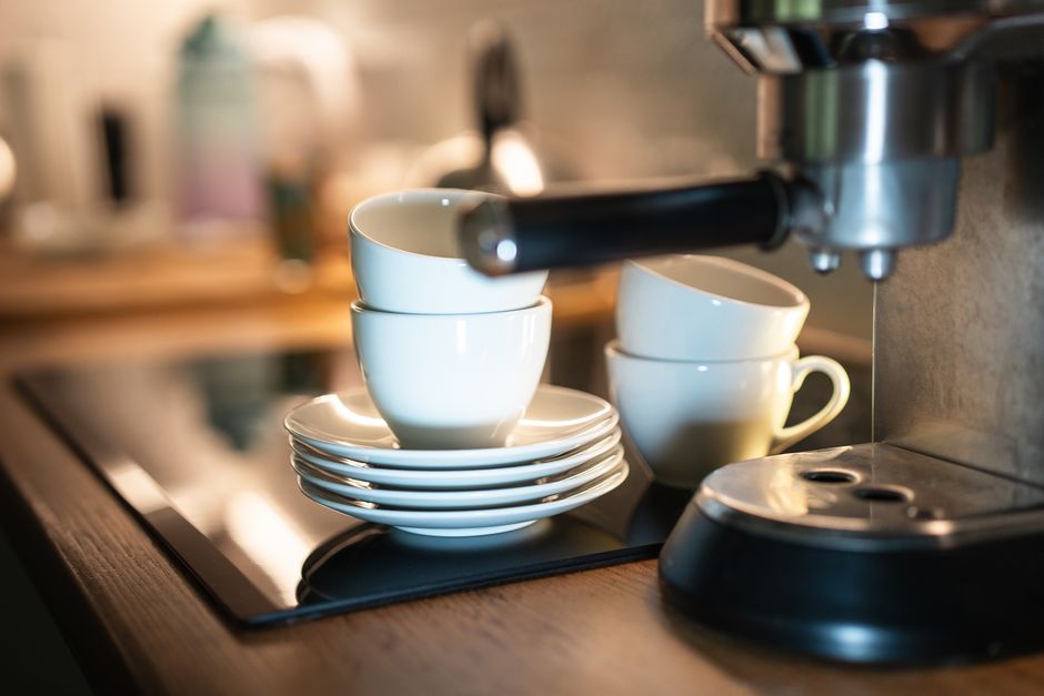 Why Your Espresso Machine Acts Up in a Rental Kitchen (and What You Can Actually Fix)