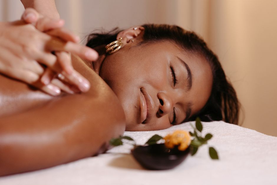 Body Oils and Skin Residue: Why They Build Up and How to Break Them Down