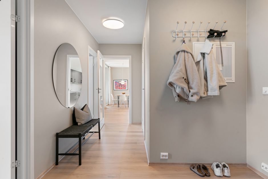 Why an Organized Entryway Falls Apart: The Drop-Zone Friction Problem