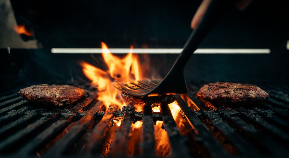 Why Grease Buildup on Electric Grills and Griddles Changes How They Heat