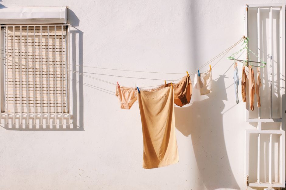 Curtain Cleaning Dos and Don'ts: Preserve Fabric, Color, and Style Without the Guesswork