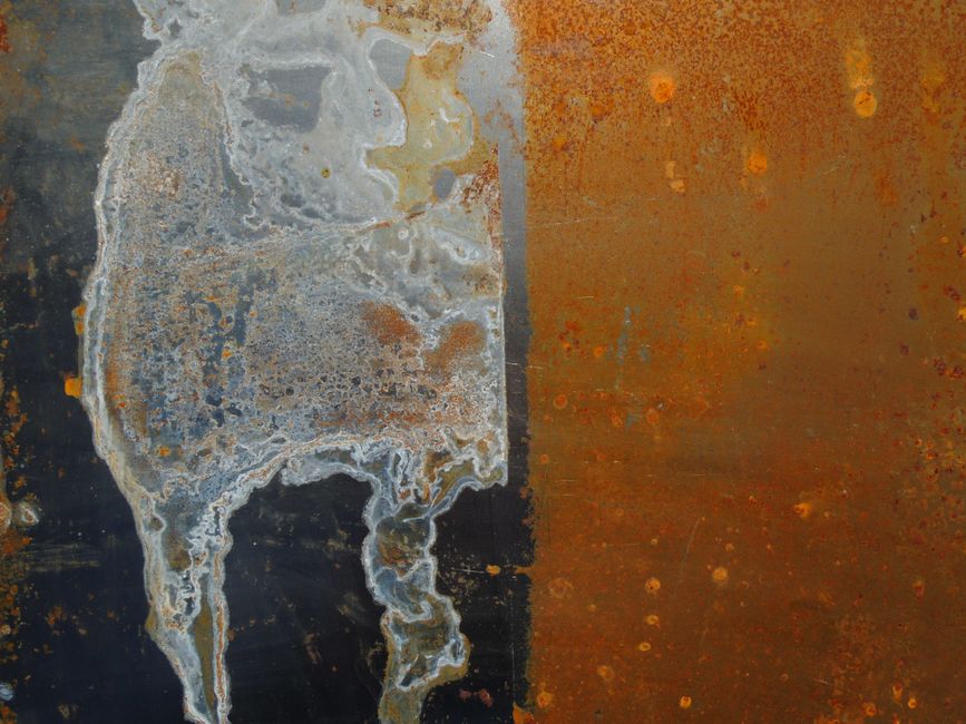 Why Rust Stains Return: How Iron, Water, and Acid Interact on Household Surfaces