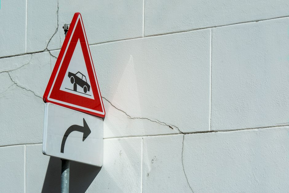 When a Cracked Caulking Joint Is a Warning Sign