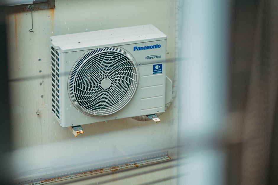 The Natural AC Maintenance Guide: Clean Your Air Conditioner Without Harsh Chemicals