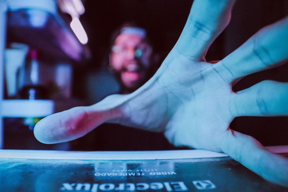 Open Storage vs. Closed Storage: Choosing by How Often You Actually Touch the Thing