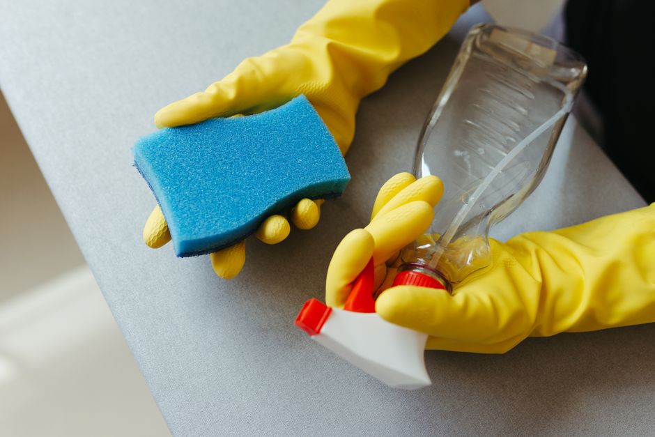 Microwave Cleaning for Beginners: Safe Steps, Common Mistakes, and the Tools That Help