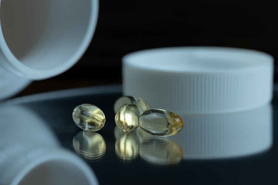 The Essential Guide to Vitamins and Supplements for Oily Skin
