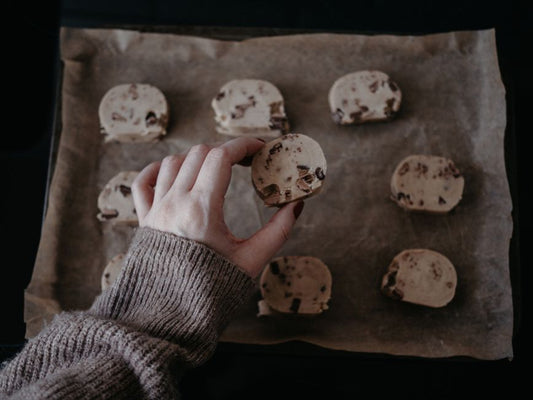How to Deep Clean an Oven Without Harsh Chemicals: A Step-by-Step Guide