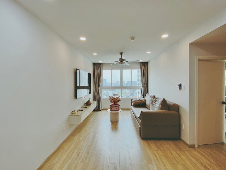 Ceiling Fan Cleaning on a Budget: Simple Steps for a Dust-Free Home