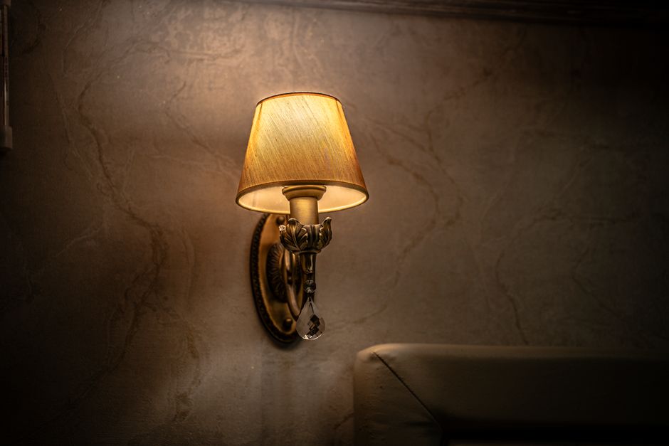Anchors, Studs, and the Real Reason Wall Fixtures Fall
