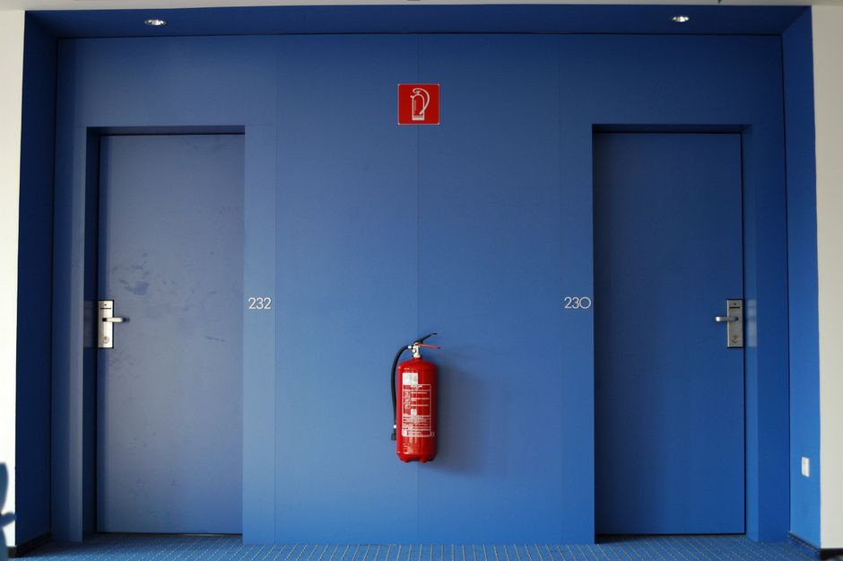 Deep Cleaning in 30 Minutes: A Room-by-Room Emergency Plan