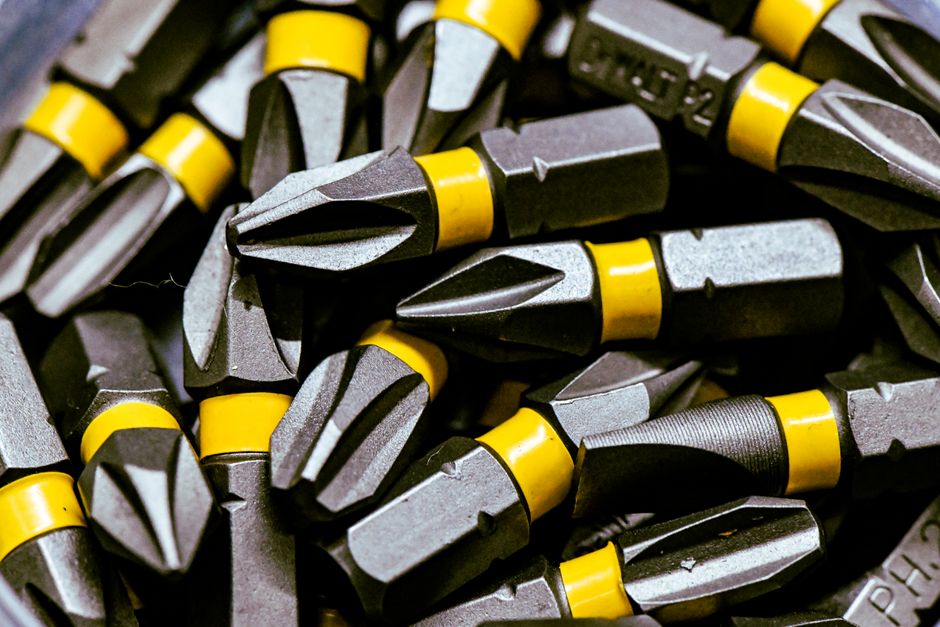 Why Impact Drivers and Drills Are Not Interchangeable: Bits, Torque, and What Fails First