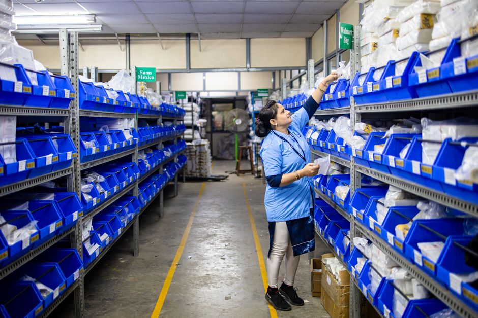 Modular Storage Systems and the Category Problem: When Flexible Bins Make Organization Harder