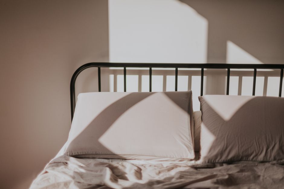 How to Deep Clean a Mattress: A Seasonal Routine for a Fresher Bed