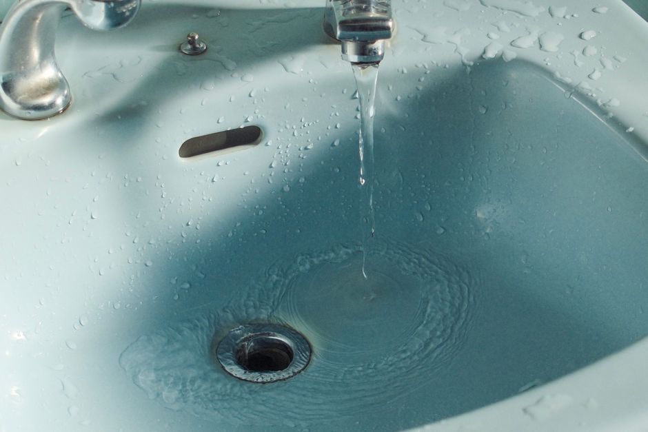 How to Keep Sink Drains Clear Longer Without Harsh Chemicals