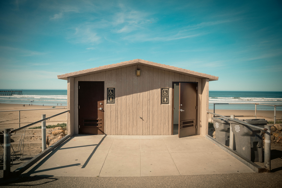 Low-Waste Bathrooms: What Households Can Actually Change, and What Infrastructure Determines
