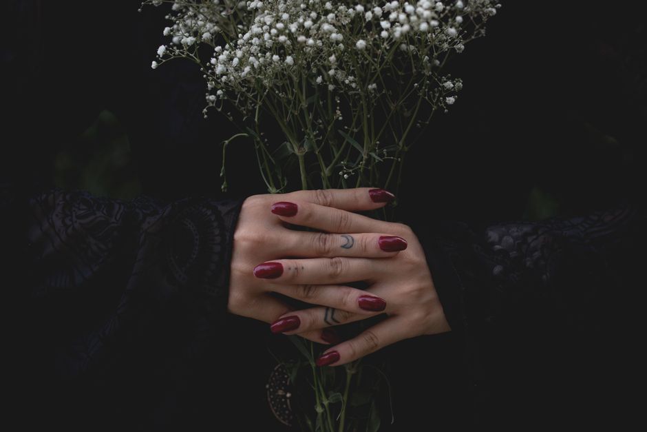 How to Strengthen Weak Nails at Home: Tips for Brittle and Peeling Nails