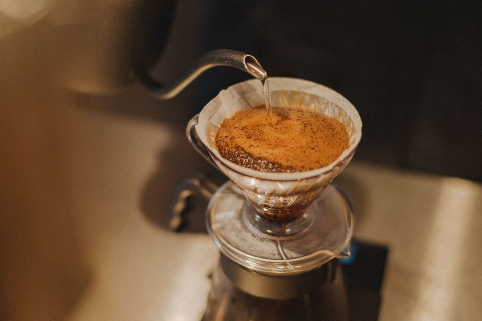 Why Your Drip Coffee Maker Slows Down and Weakens Over Time — and What Thermal Control Actually Does