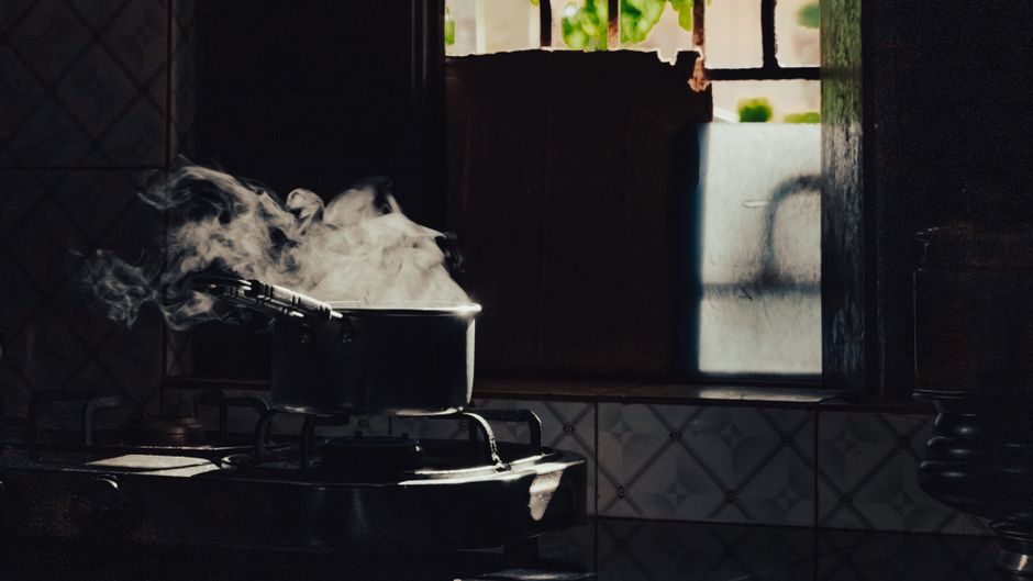 Why Steam Sterilizes and Boiling Doesn't: Understanding Home Canning Heat