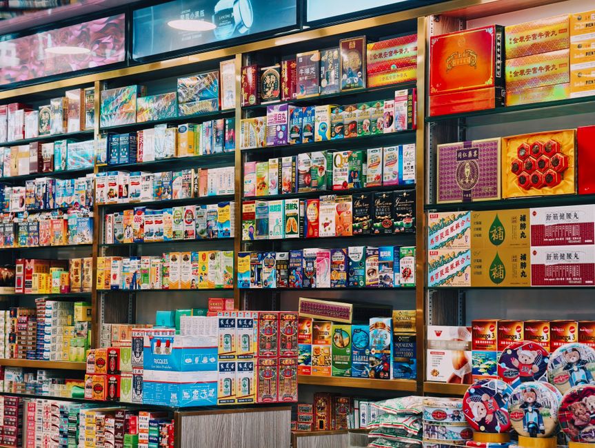 Plastic-Free Grocery Shopping: Pros, Cons, and Smart Swaps