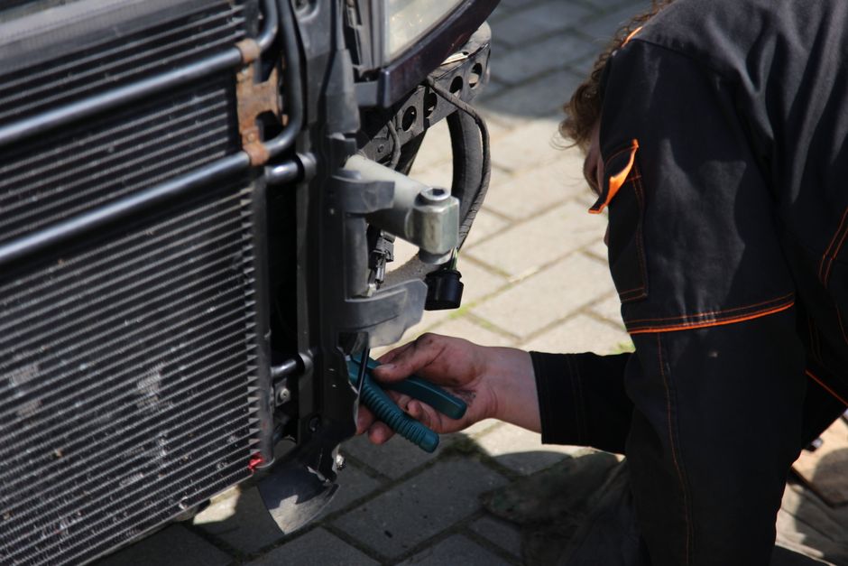 The Hidden Culprit: Why Your Garbage Compactor Motor Is Overheating and How to Fix It
